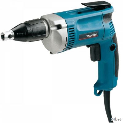 Máy bắt vít Makita 6802BV